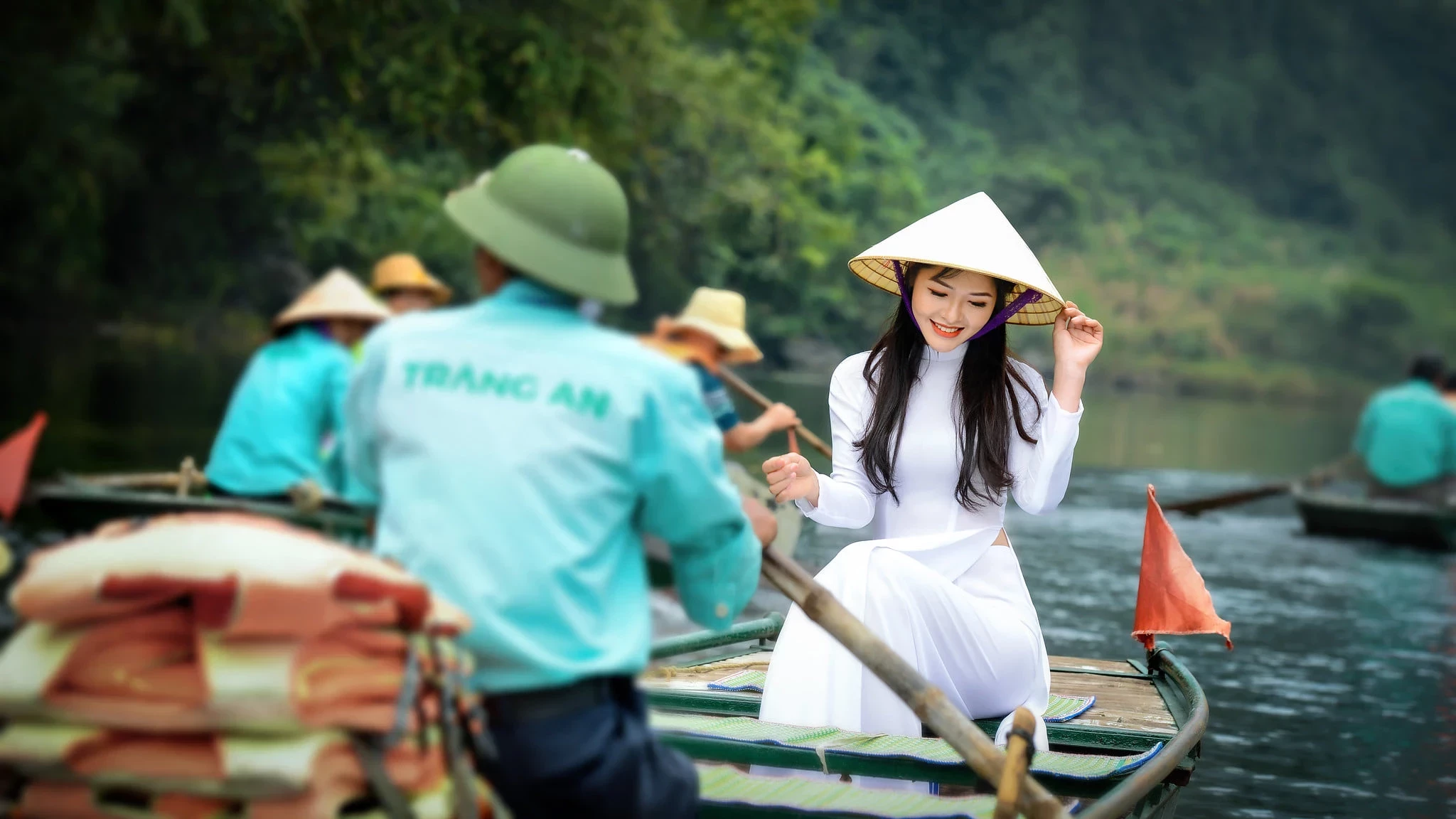 摄影师DINH VAN LINH拍摄的越南青黛