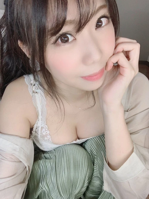 铃木ふみ奈さん Twitter画像