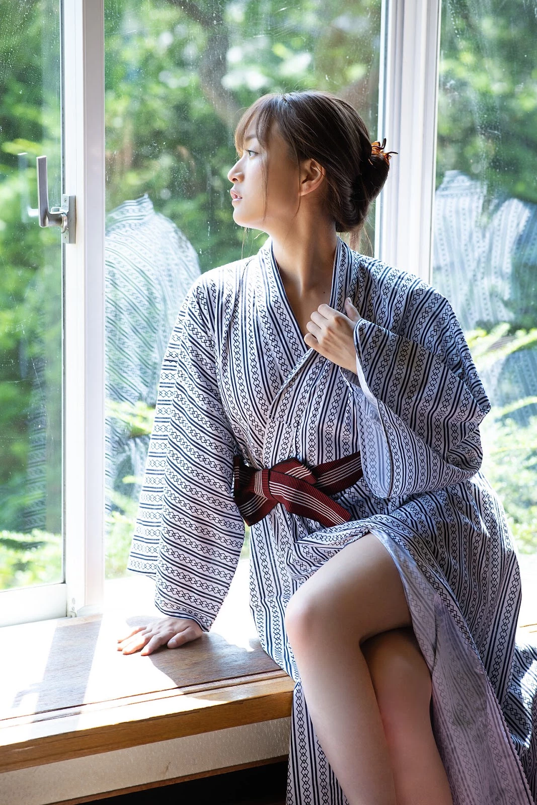 山中真由美 亲热温泉旅行大秀性感美乳