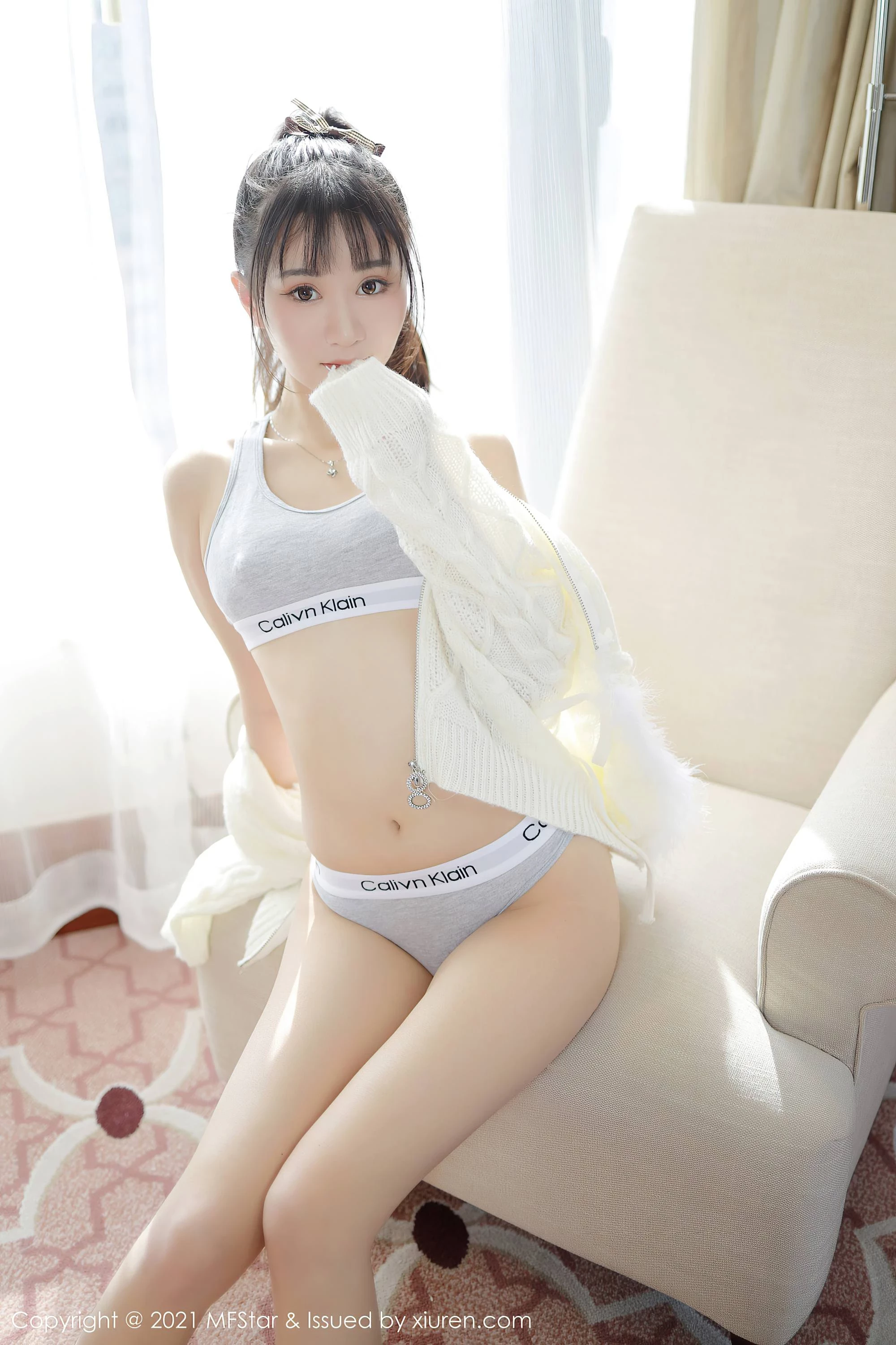 [MFStar模范学院]2021.03.12 Vol.467 小果冻儿 完整版无水印写真[43P]