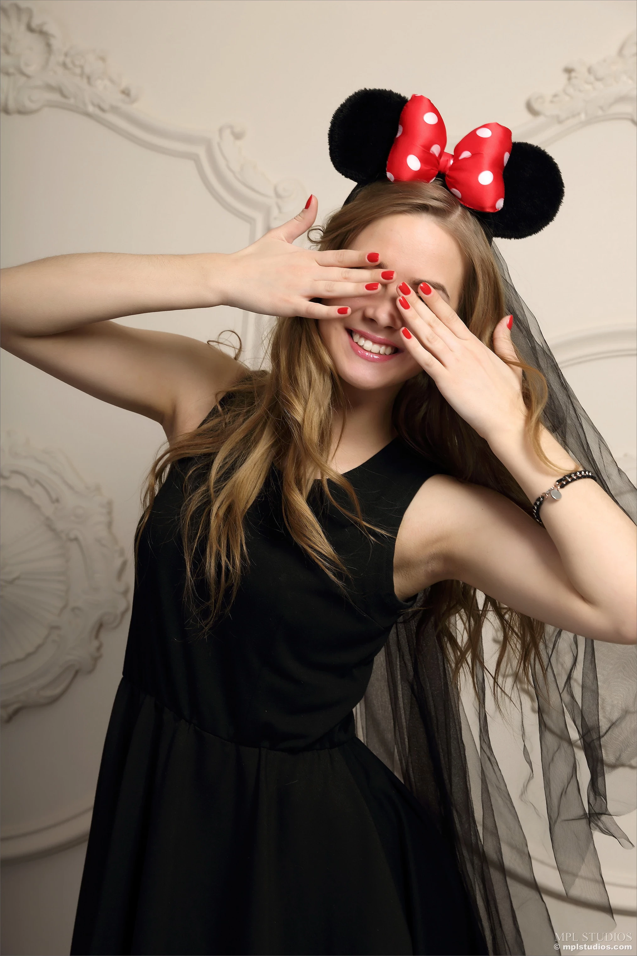 Carolina - Playful Minnie [92P]