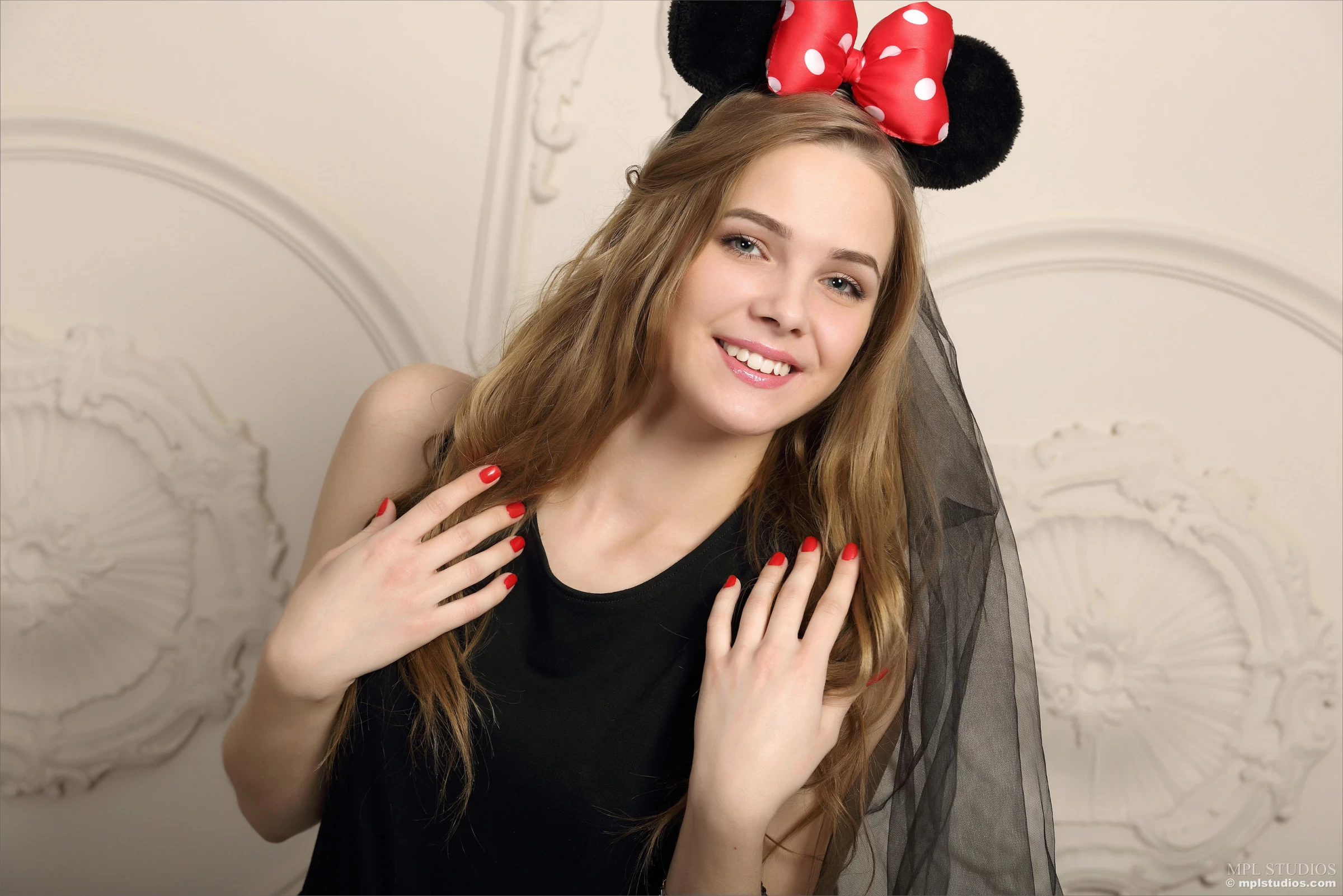 Carolina - Playful Minnie [92P]