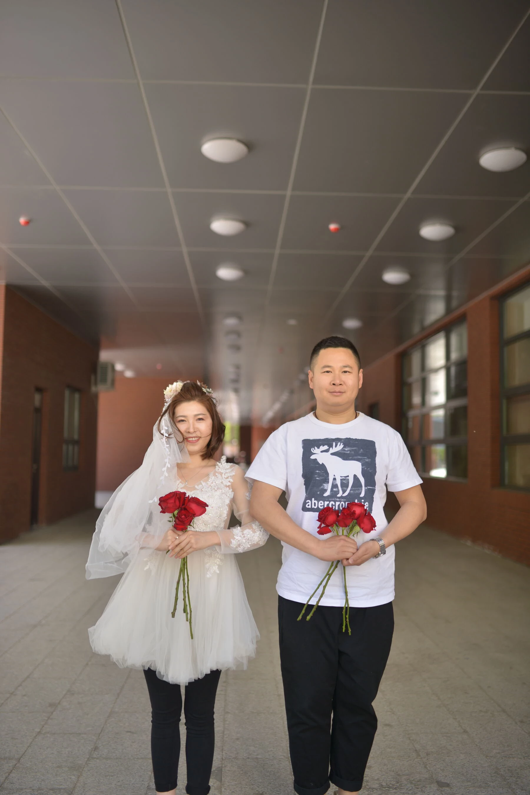 [Photo]小夫妻露点婚纱照 [575P]