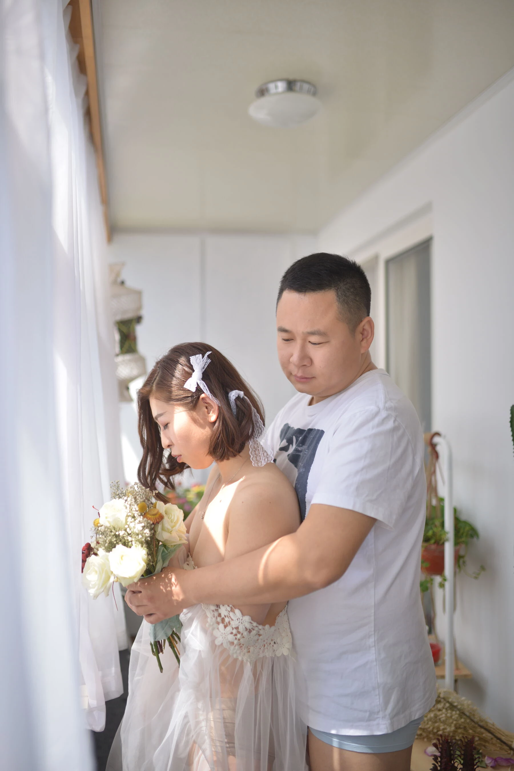 [Photo]小夫妻露点婚纱照 [575P]