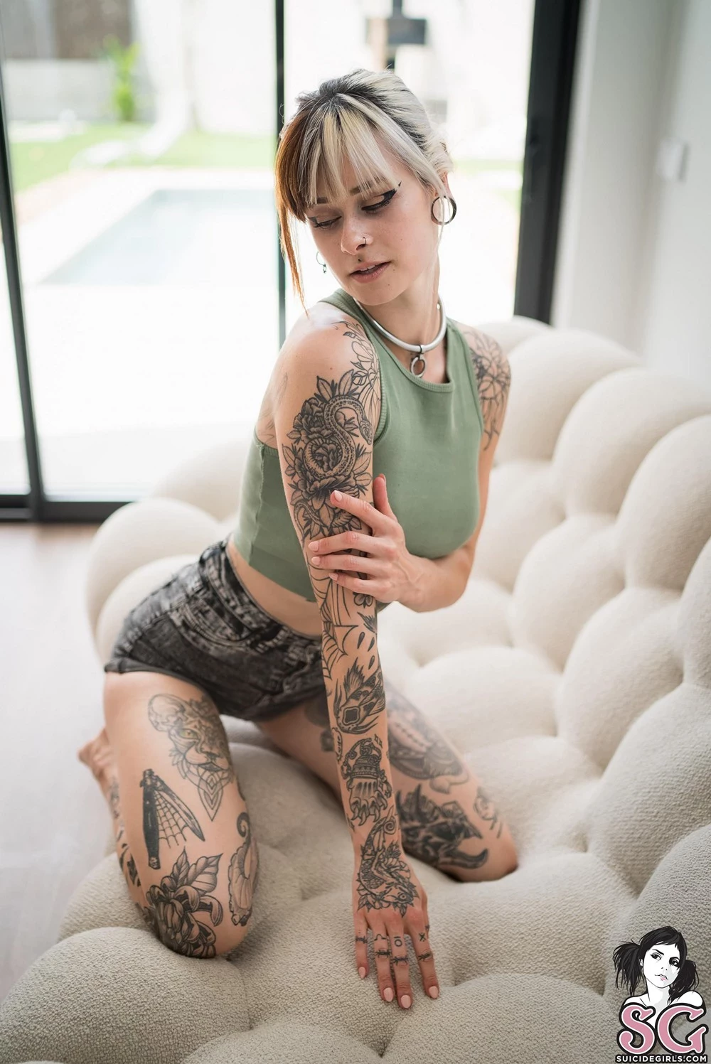 [Suicide Girls]Oct 21, 2024 - Sallydinosaur - Couch Date[60P]