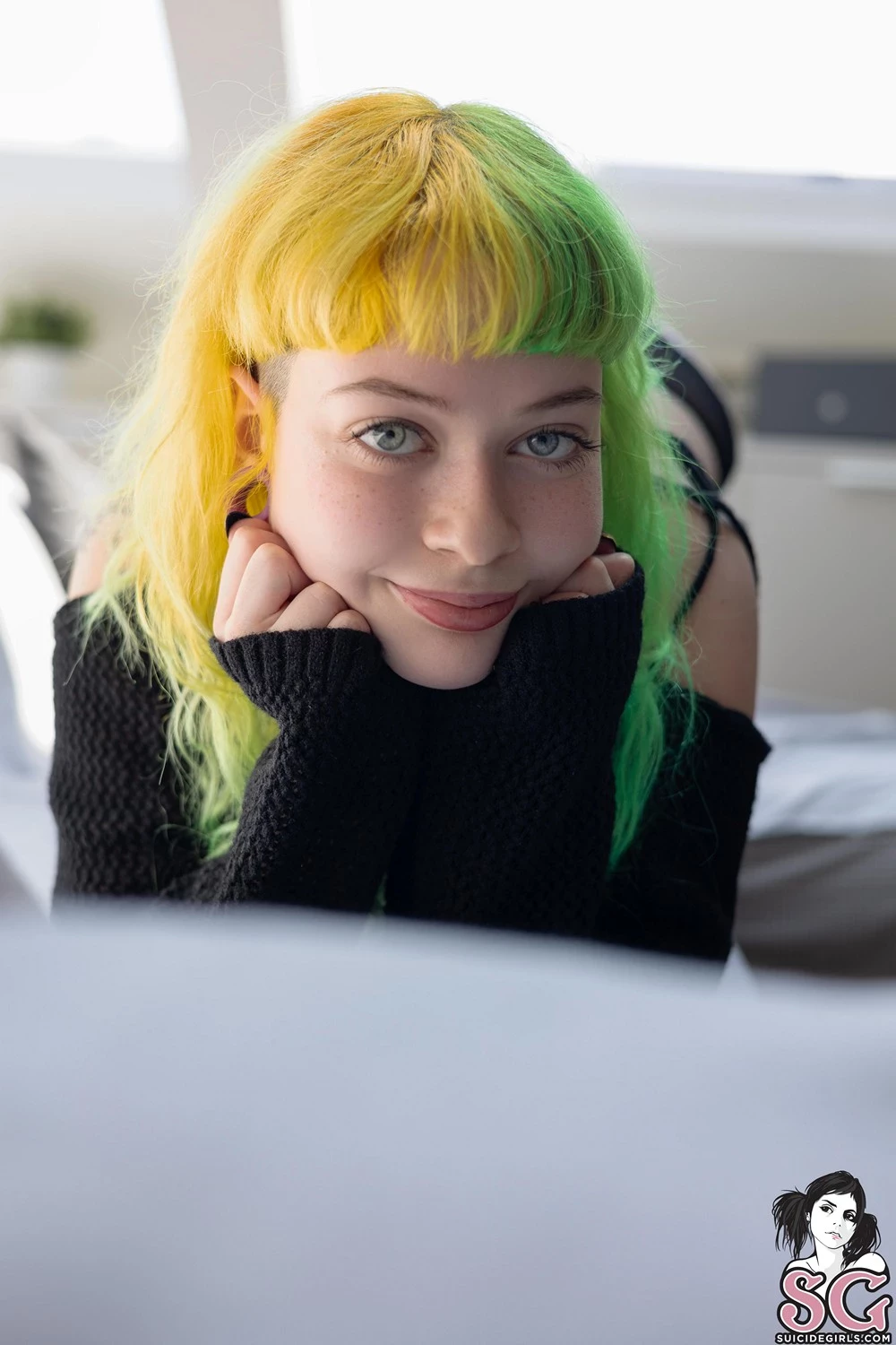 [Suicide Girls]Nov 07, 2024 - Missacidula - Light of Colors[52P]