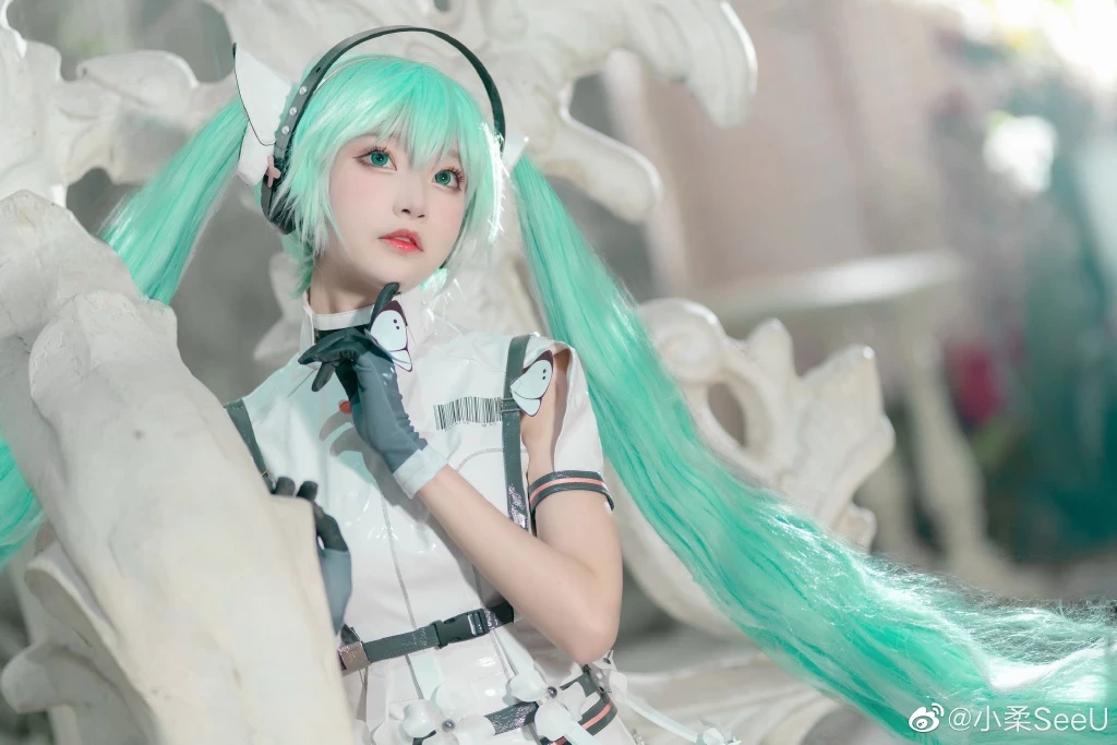 初音未來SEGA音游鳥籠ver.cos 初音ミク MIKU @小柔SeeU [11P]