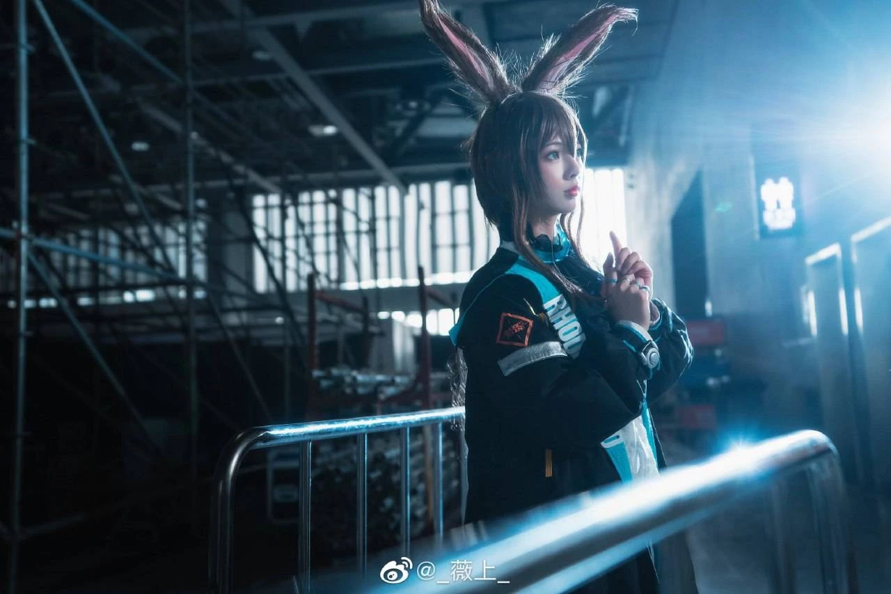 《明日方舟》阿米婭Cosplay[CN：_薇上_] [9P]