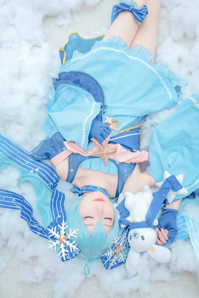 雪初音Cosplay[CN：九七] [9P]