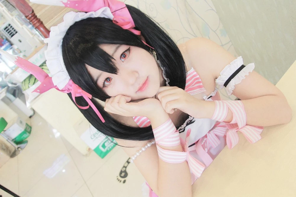 夏檸檸-LOVE LIVE! COS 女僕雙馬尾矢澤妮可