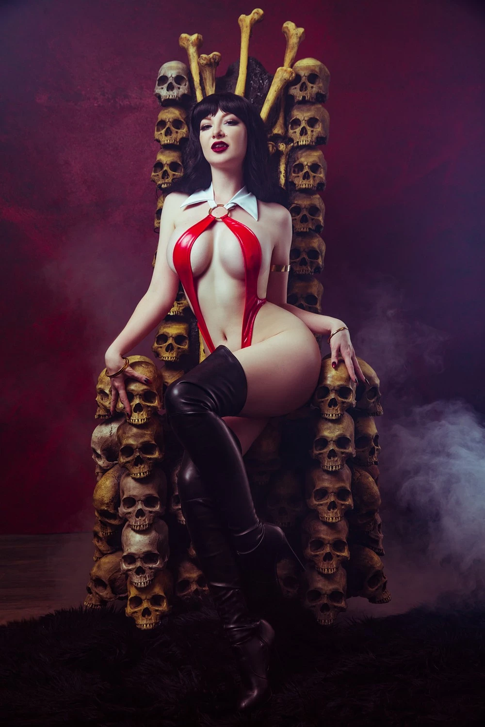 Ashlynne Dae - Vampirella