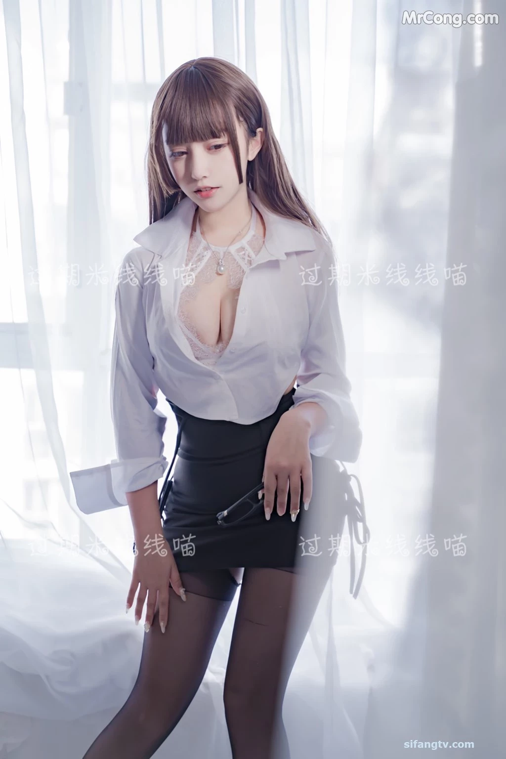 Coser @ 過期 米線 線 喵 OL 情慾 [24P]