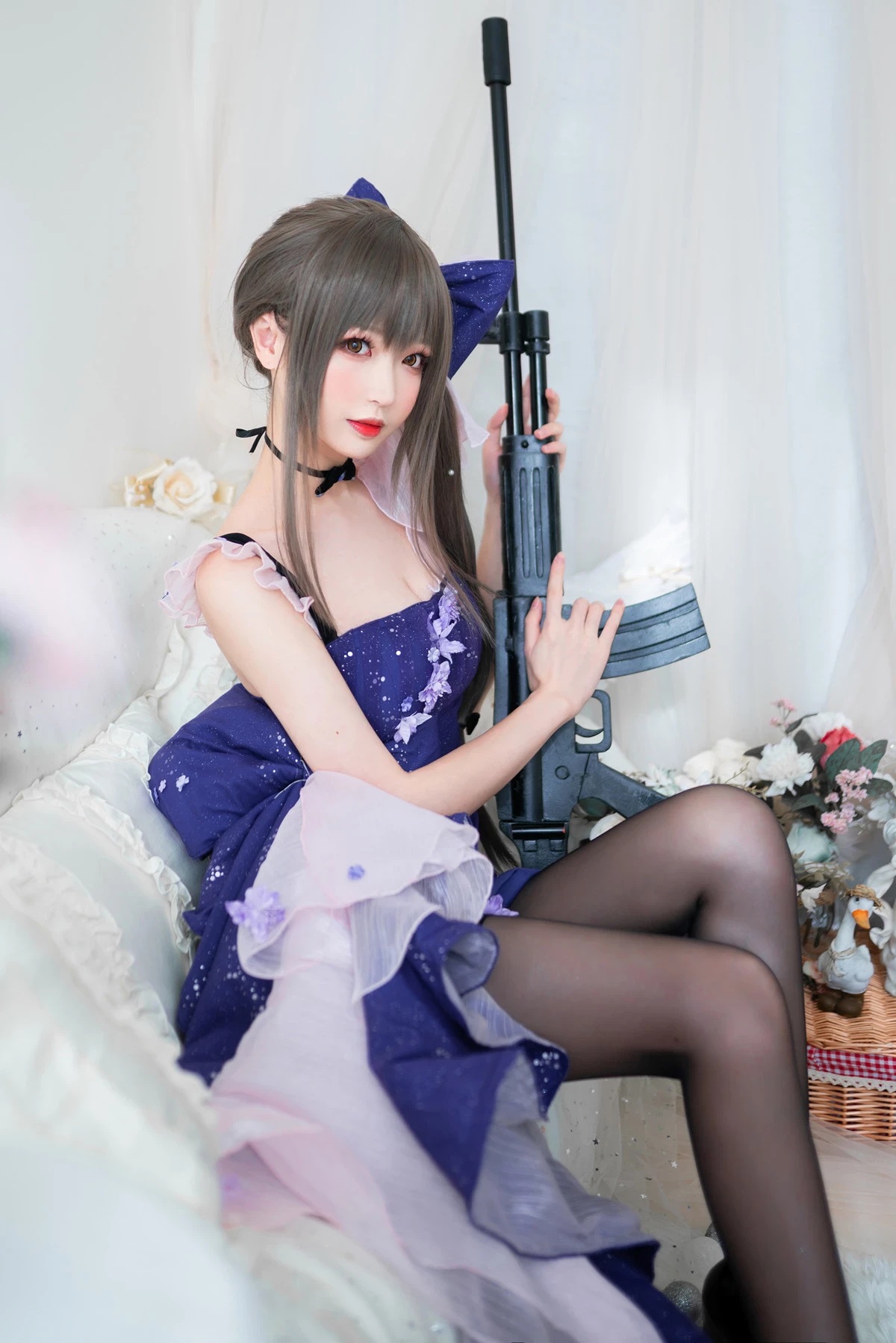 藍裙蝶美女私房Cosplay主題性感黑絲褲襪秀美腿撩人誘惑寫真 [20P]