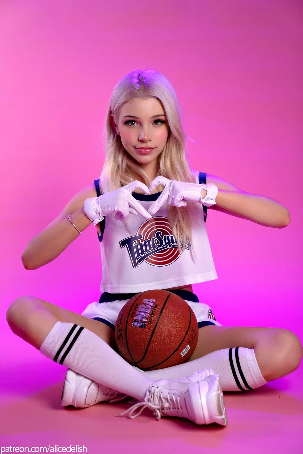 Alice Delish - Lola Bunny