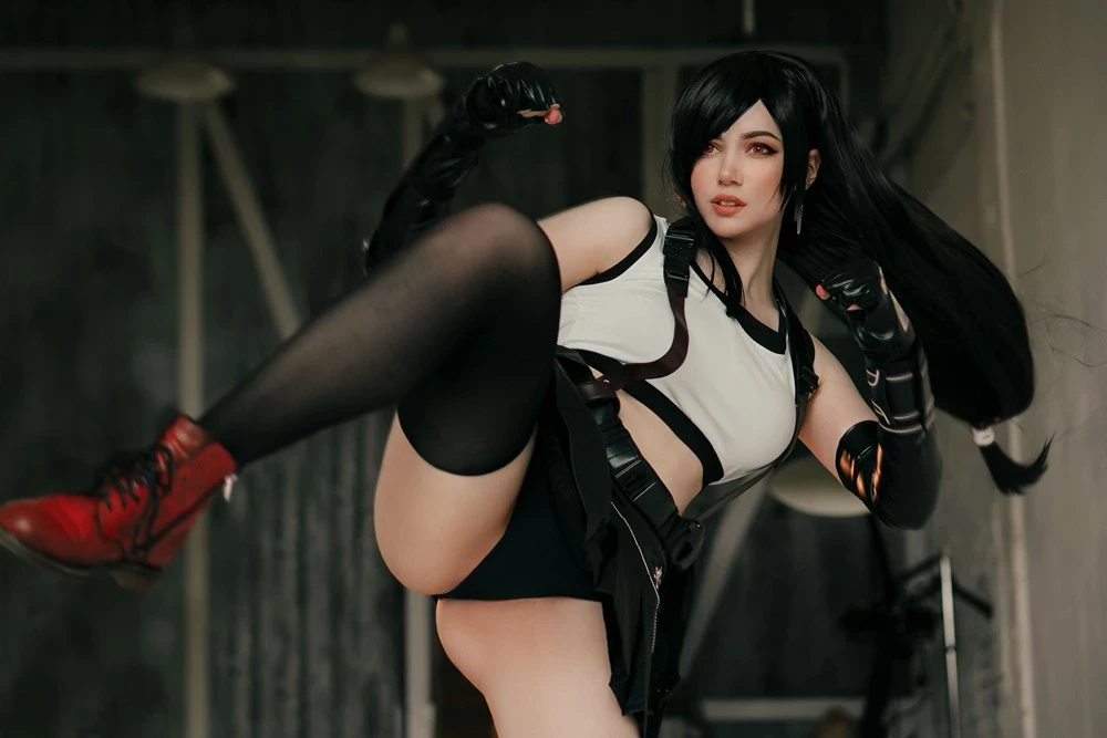 Alina Becker - Another Tifa set