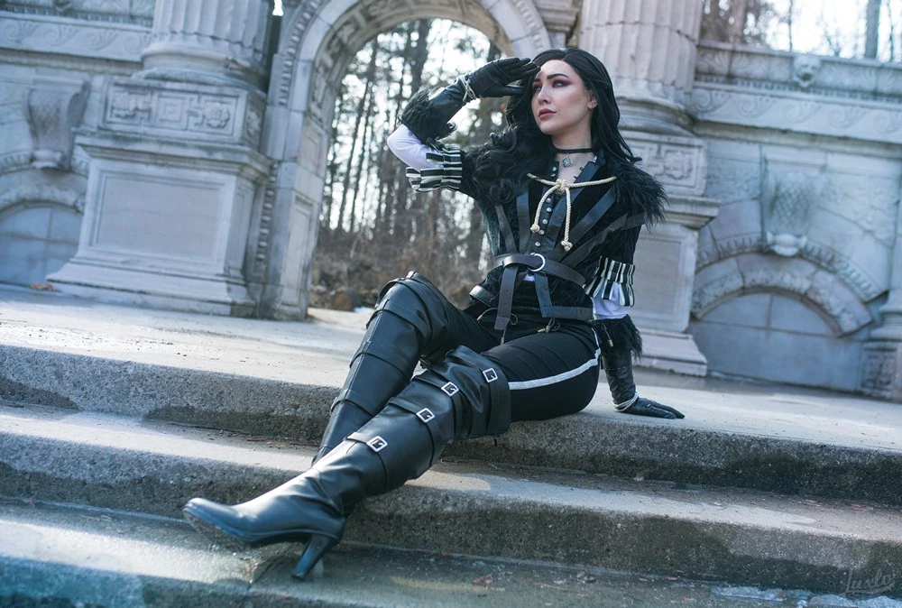 Luxlo Cosplay - Yennefer