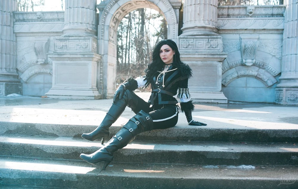 Luxlo Cosplay - Yennefer