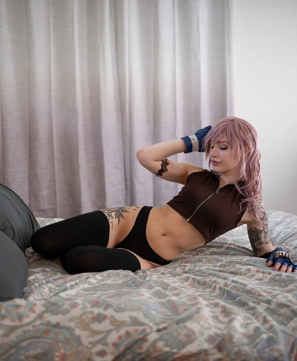 Luxlo Cosplay - Lightning Boudoir