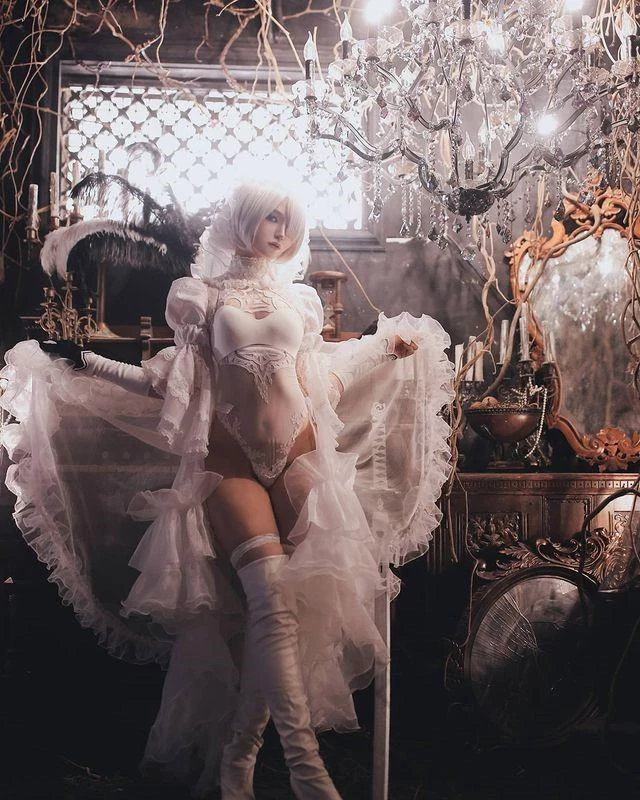 [Cosplay欣賞]凱妮版2B《尼爾》Cos 膚白貌美清空你的血槽！