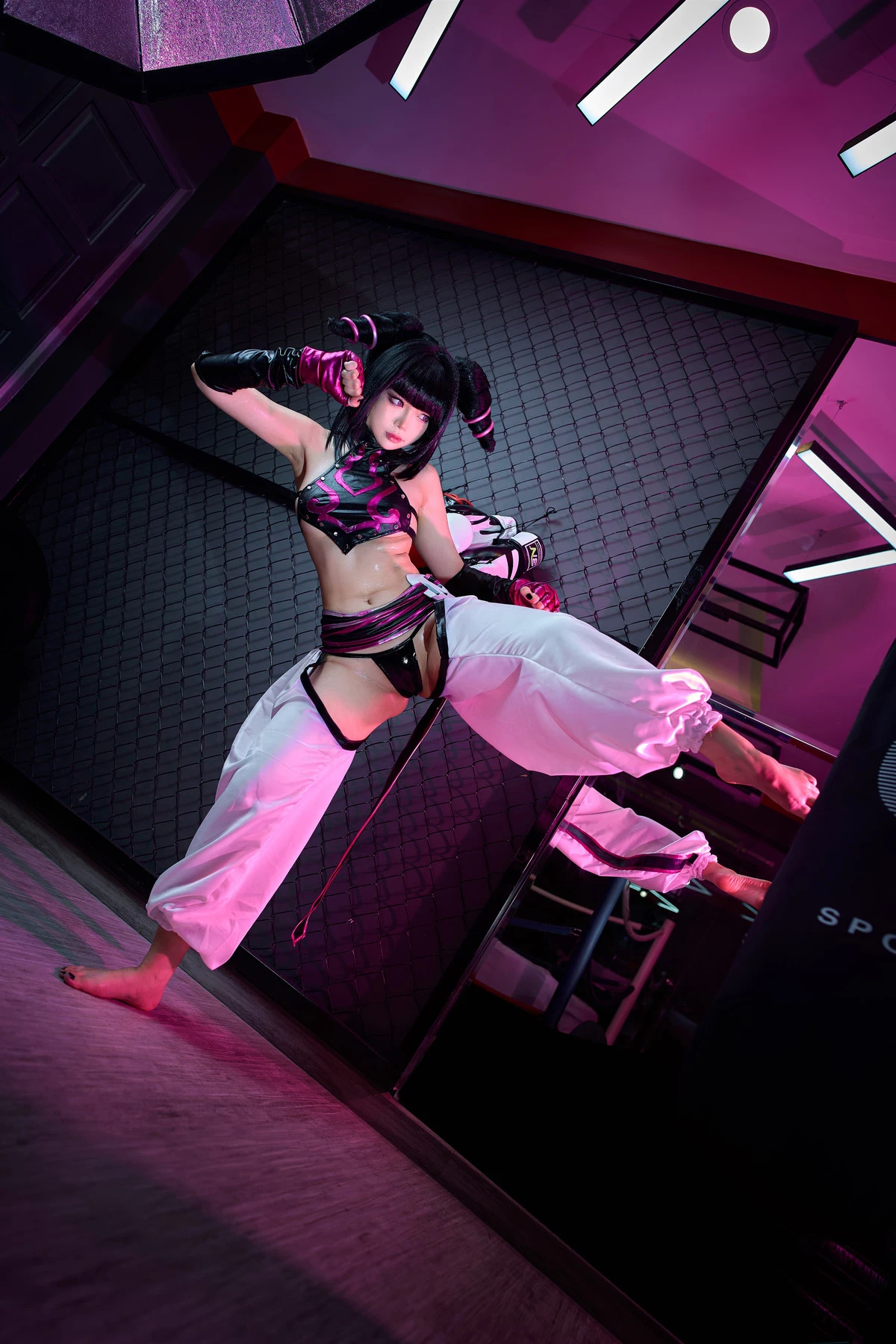 Cosplay ZinieQ 한주리 Han Juri