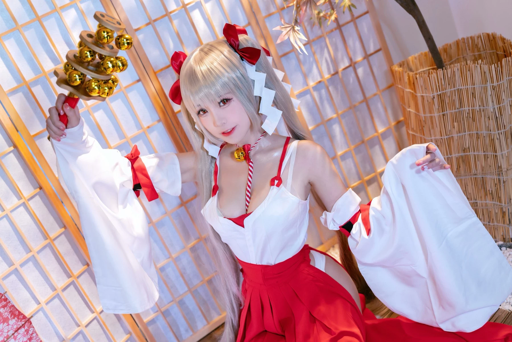 Cosplay 可畏巫女 miko醬