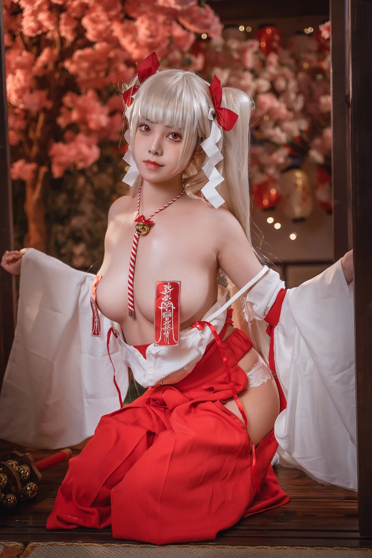 蜜汁貓裘 Cosplay 可畏巫女