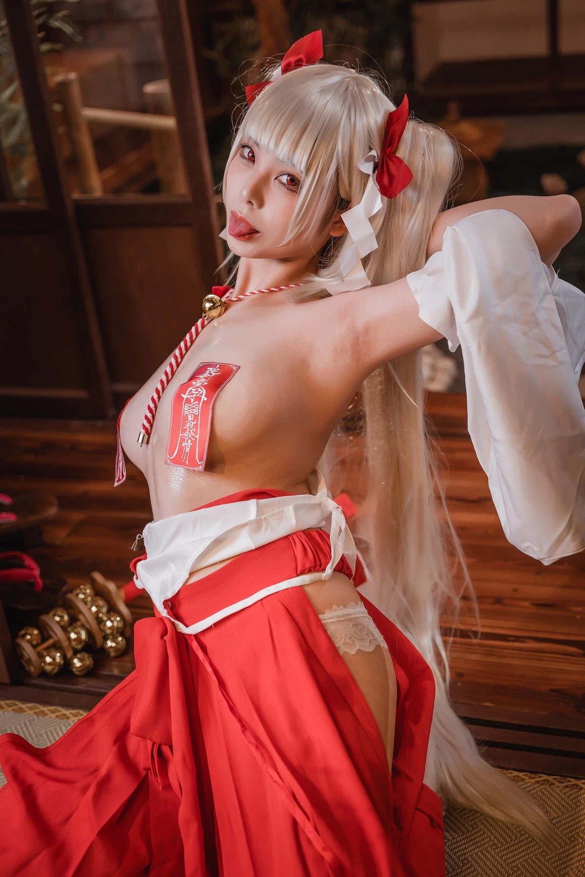 蜜汁貓裘 Cosplay 可畏巫女