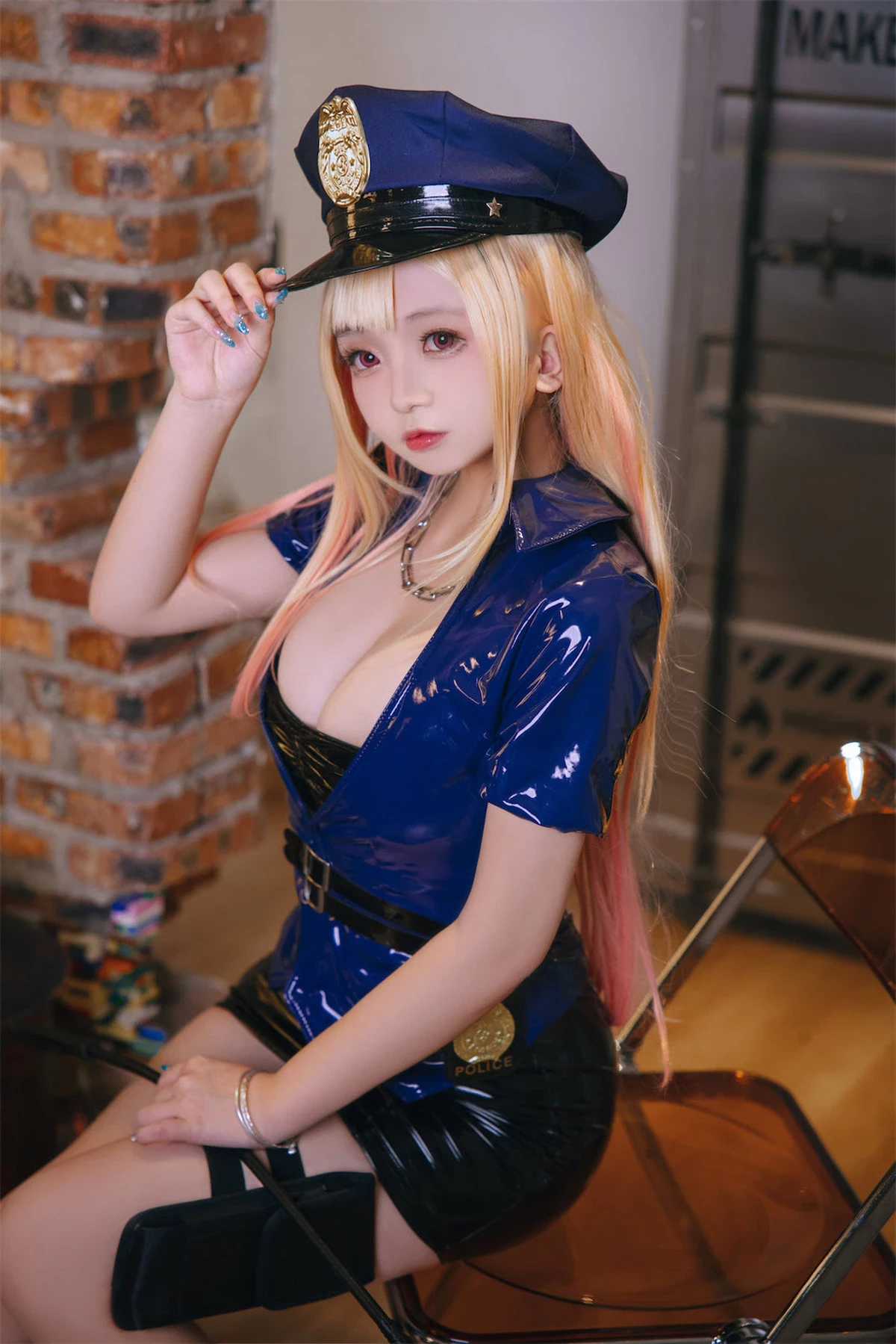 Cosplay 日奈嬌 喜多川海夢女警