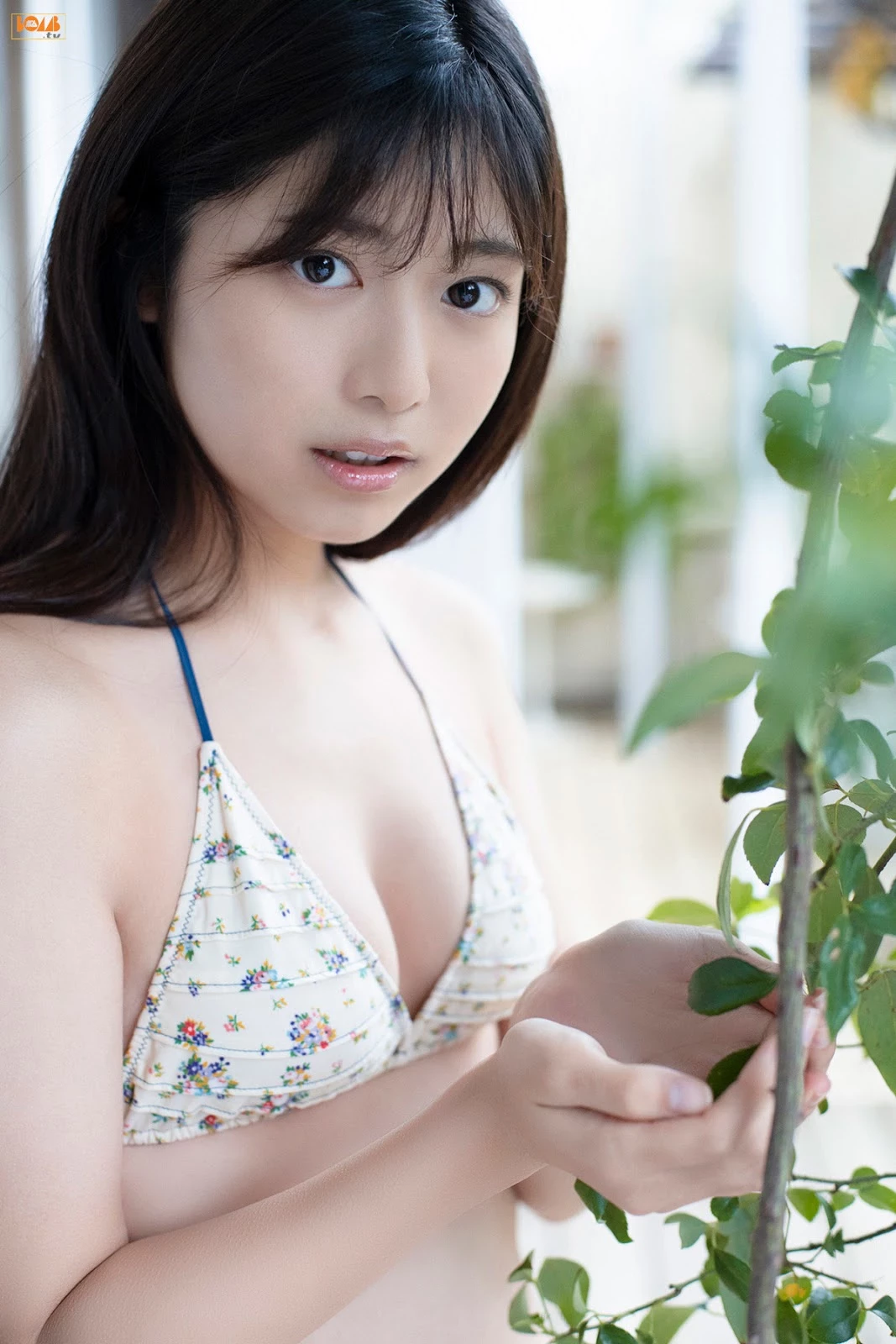 吉田莉桜 拥有白嫩姣好身材....让人看了心扑通扑通跳