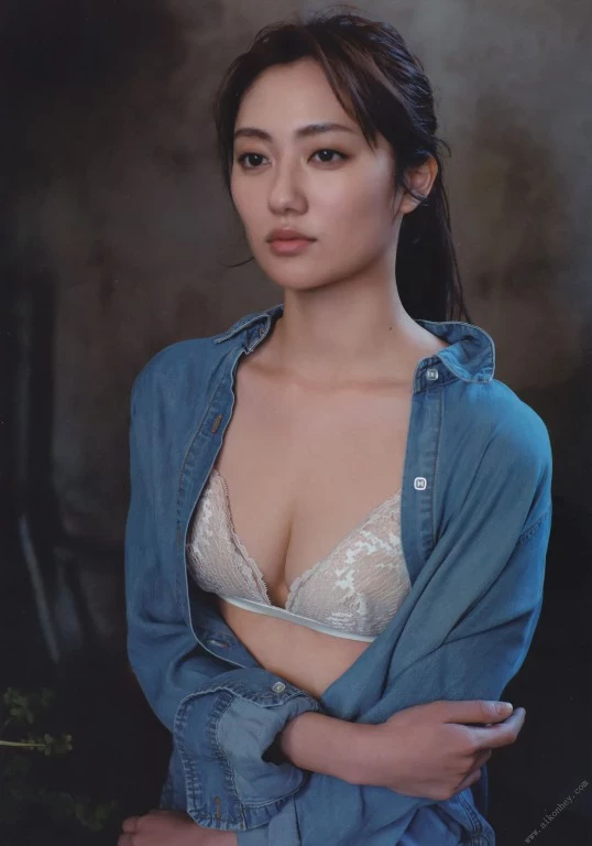 奥山かずさ[Photobook] Kazusa Okuyama - AIKAGI [2020-07-10] [108P]