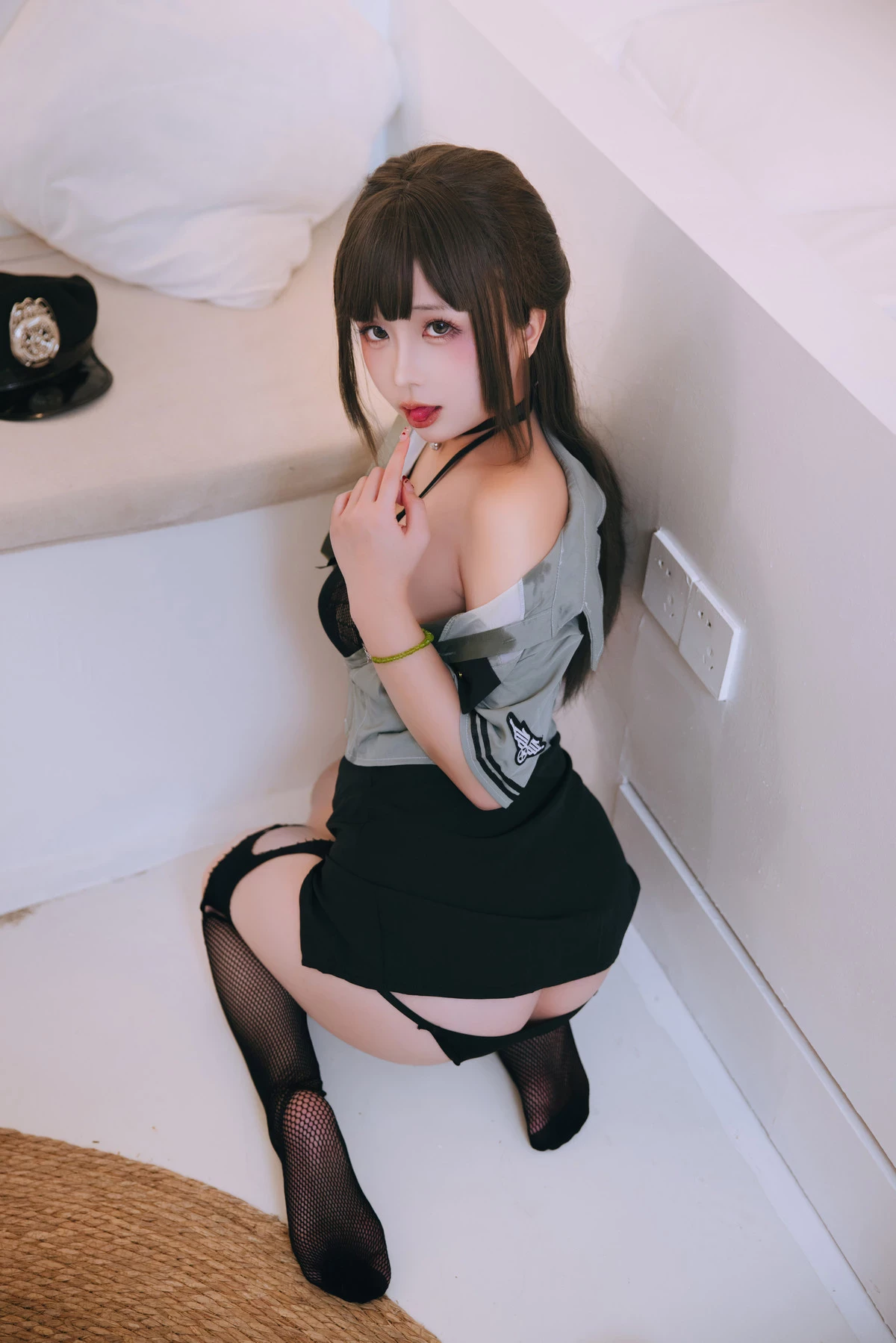 Cosplay美女日奈嬌教官主題私房性感制服配開檔黑絲半脫秀火辣身材極致誘惑寫真151P