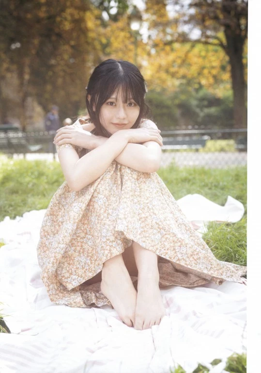 椛岛光[Photobook] 1st写真集  chouchou’2024.12.11 [99P]