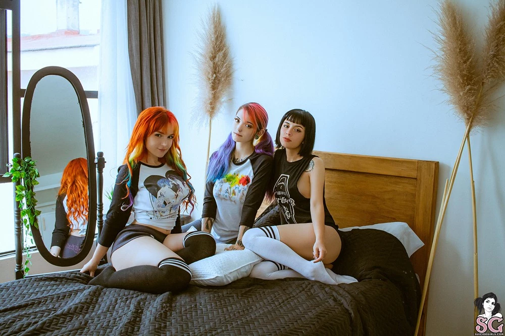 [Suicide Girls]Feb 02, 2025 - Gloom   Mimo - Paradise Room[46P]